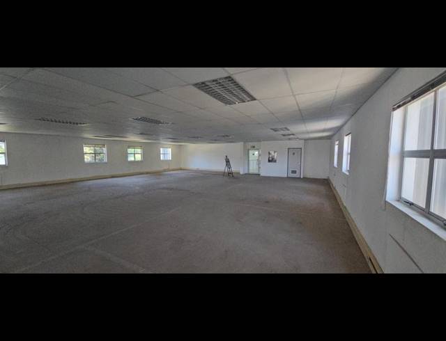 BUSINESS PROPERTY TO RENT IN HALFWAY GARDENS